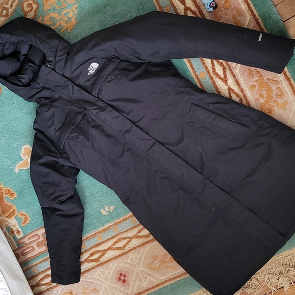 North Face goose down arctic parka anorak style long black winter coat hooded